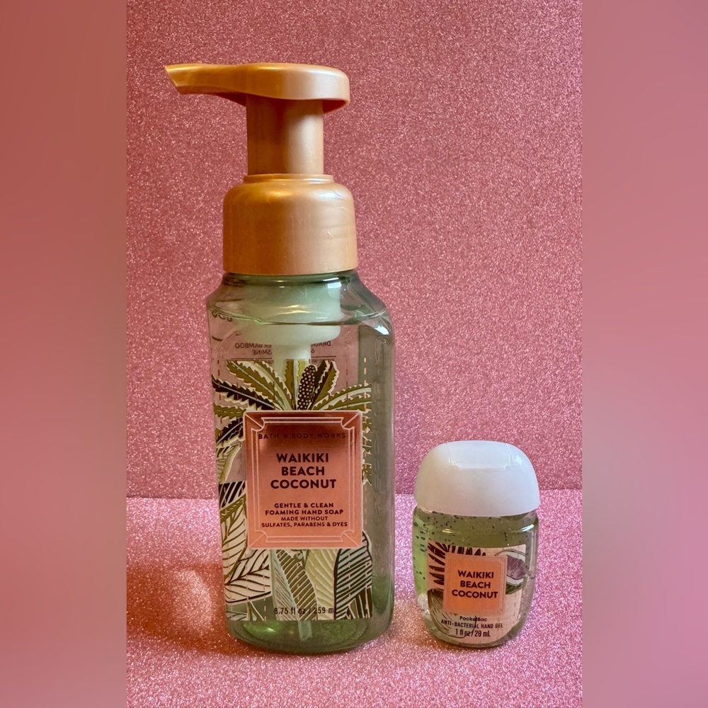 🌴Bath & Body Works Waikiki Beach Coconut Foaming Hand Soap and hand sanitizer🌴